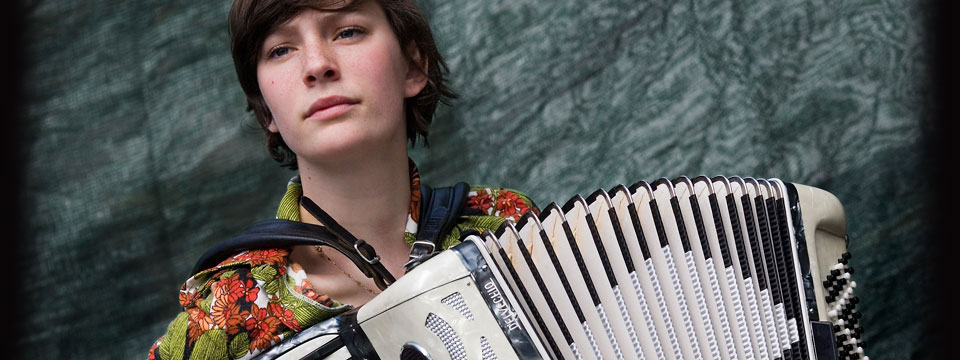 accordion player for wedding