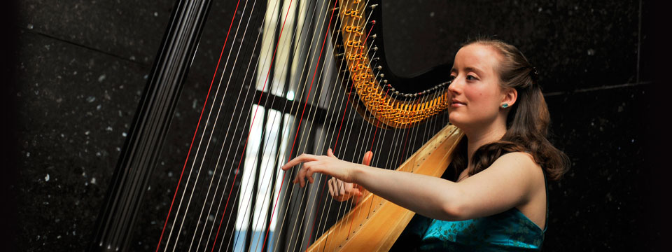 pop harpist who sings