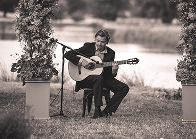 Classical Guitarist & Acoustic Duo