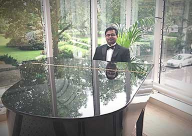 Bollywood Piano Player