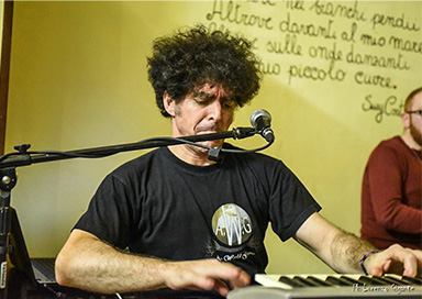 Italian Pianist and Singer