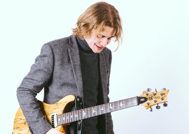 Singer-guitarist