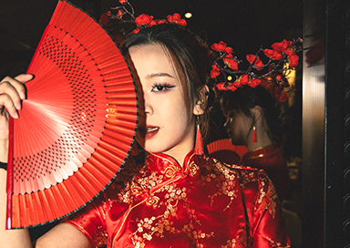 Traditional Chinese Dancers