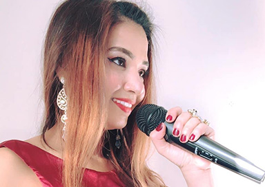 Female Bollywood Singer