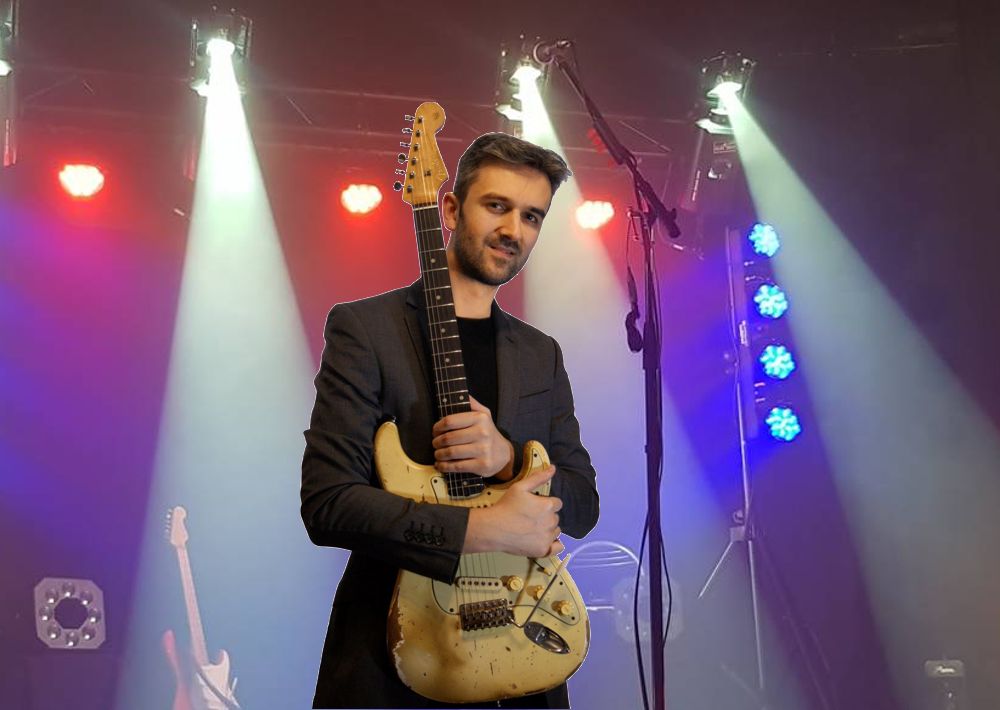 The Classic Rock Guitarist - Classic Rock Electric Guitar Player
